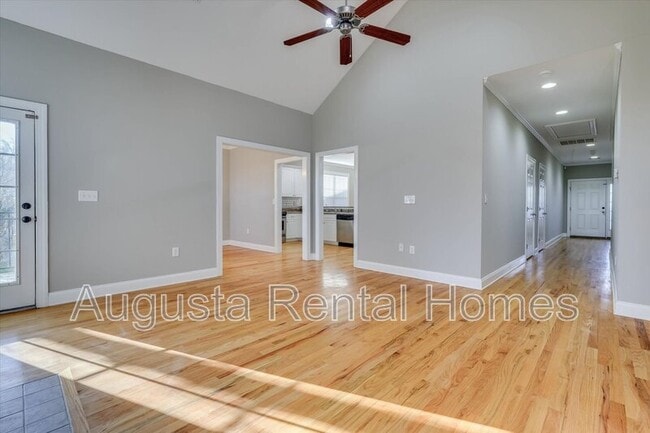 Building Photo - 719 Bonnie Oaks Ln