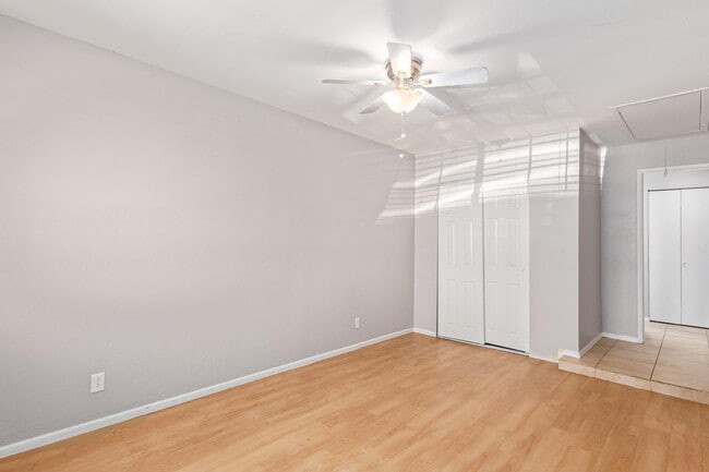 Building Photo - 1918 E Palmcroft Dr