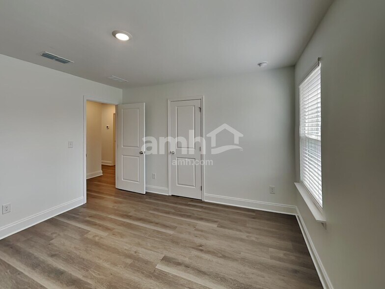 Building Photo - 212 Argea Dr