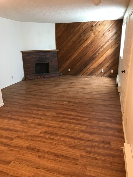 Building Photo - 7003 Tumbleweed Dr
