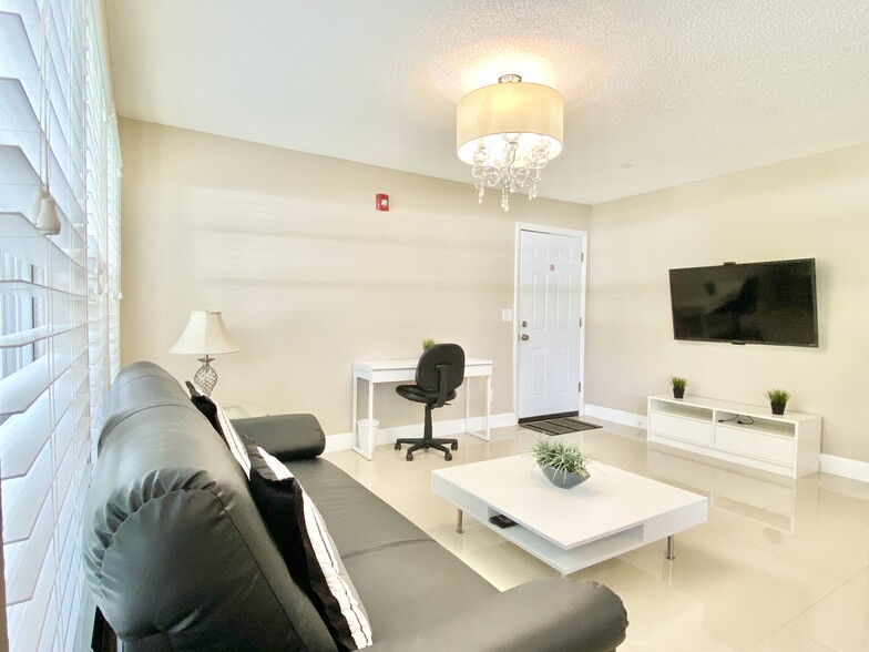 Fully furnished - 11520 Westwood Blvd