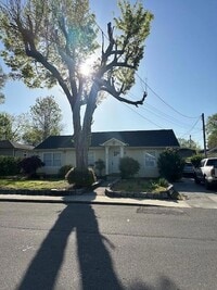 Building Photo - 860 Harle Ave NW