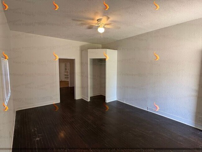 Building Photo - Now Leasing! Shotgun-Style 2 Bed | 1 Bath ...