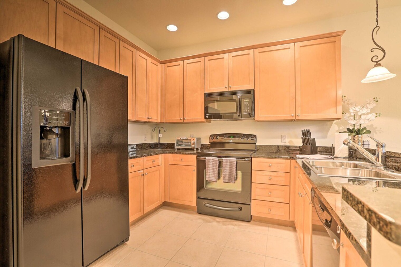 Building Photo - 9159 Delano St