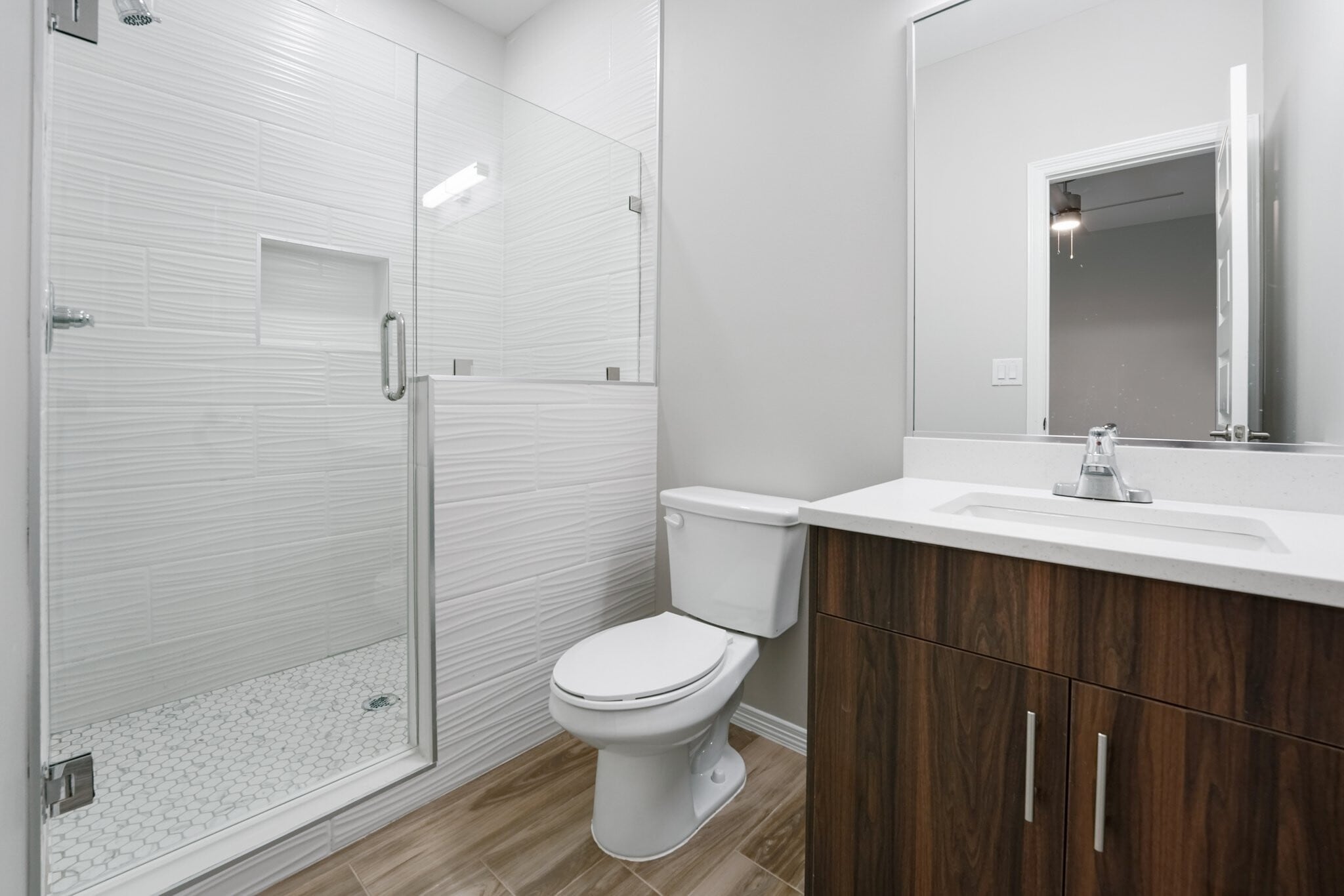 Building Photo - 84 E La Vista Ave