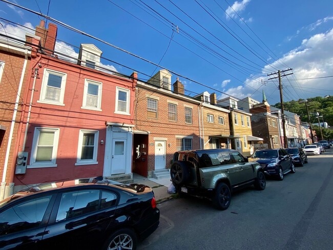 Building Photo - 109 S 13th St