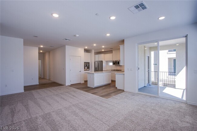 Building Photo - 2555 Hampton Rd