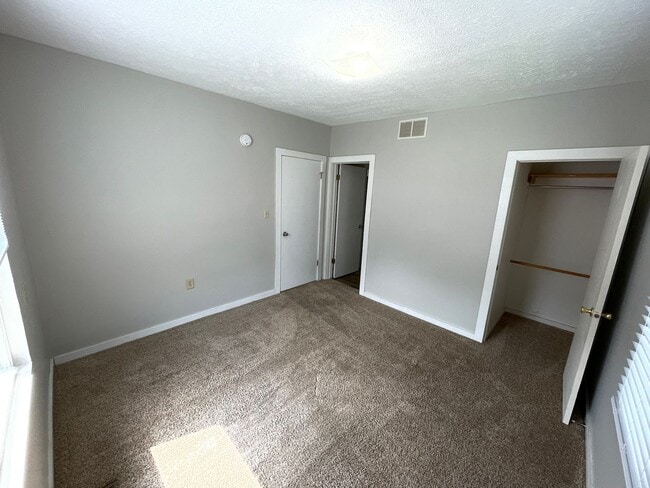 Building Photo - Two Bedroom Single Family Home