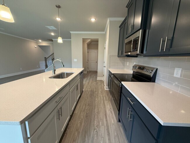 Building Photo - Spacious Brand New 4BR Townhome in Norcross