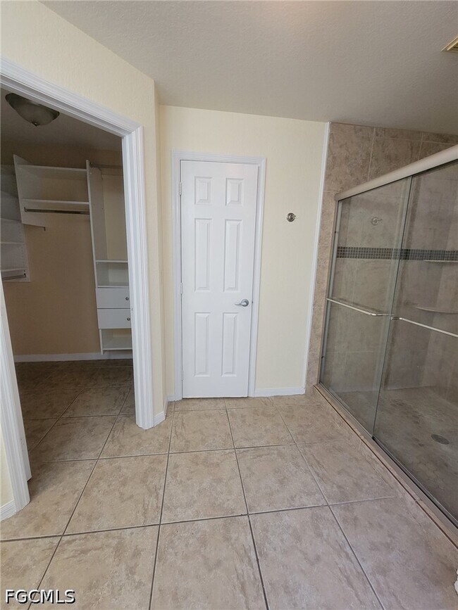Building Photo - 8071 Liriope Loop