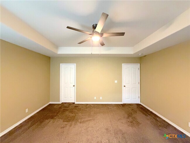 Building Photo - 849 Scenic Hills Dr