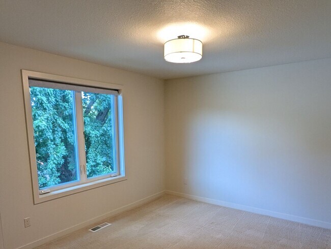 Building Photo - Stunning Modern Home in South Burlingame -...