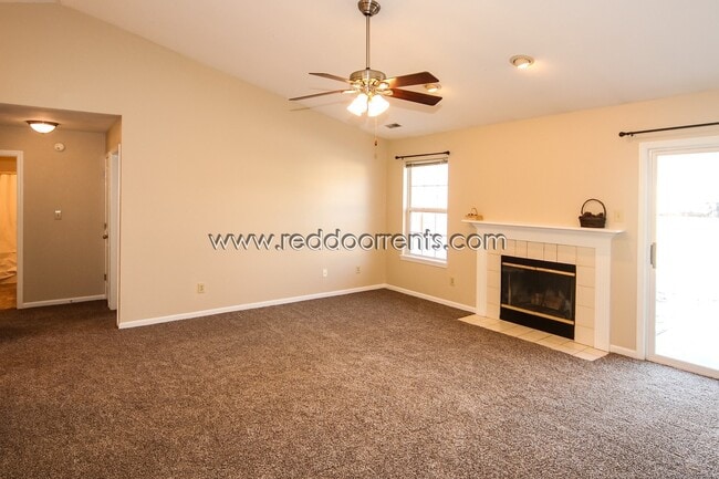 Building Photo - Coming Soon! Freshly Updated Fishers Home!