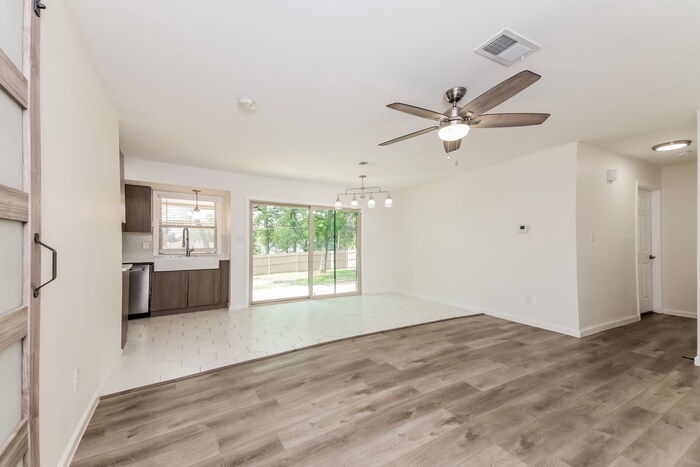 Building Photo - 7315 Gayglen Dr