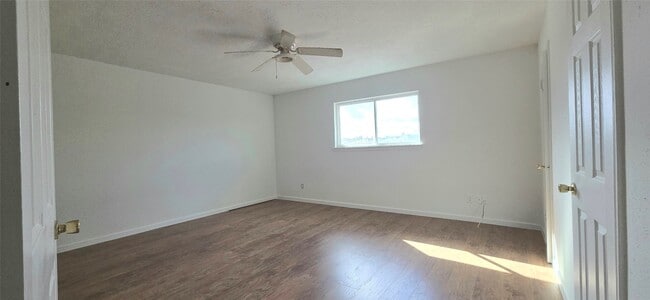 Building Photo - 7151 Chasewood Dr