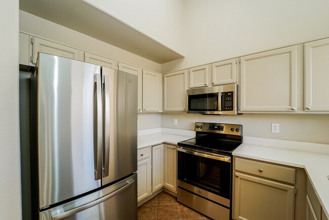 Building Photo - Inviting 3-Bedroom Home in Tucson, AZ