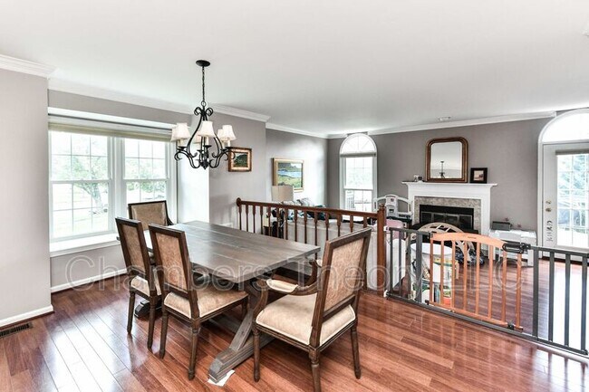Building Photo - 21820 Leatherleaf Ct