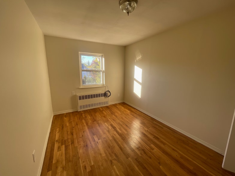 Building Photo - 72 Paerdegat 2nd St