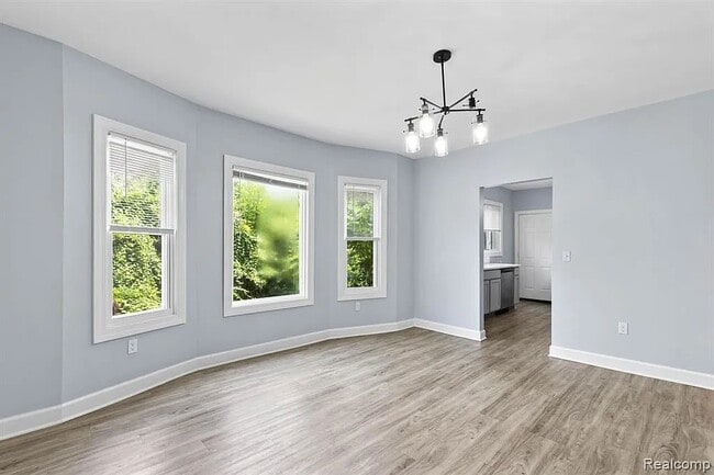 Building Photo - 248 Leicester Ct