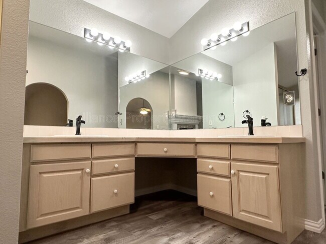 Building Photo - 4420 Cobbleskill Dr