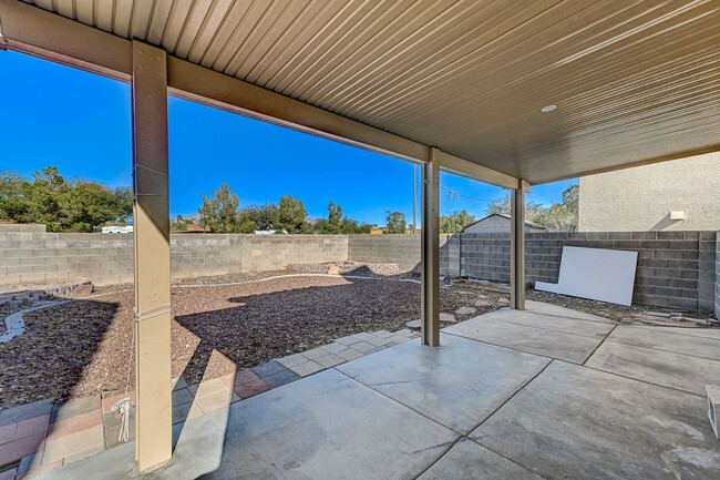 Building Photo - Single Family Home In N Las Vegas