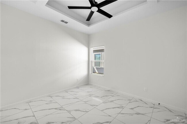 Building Photo - 18 Aryana N Ave
