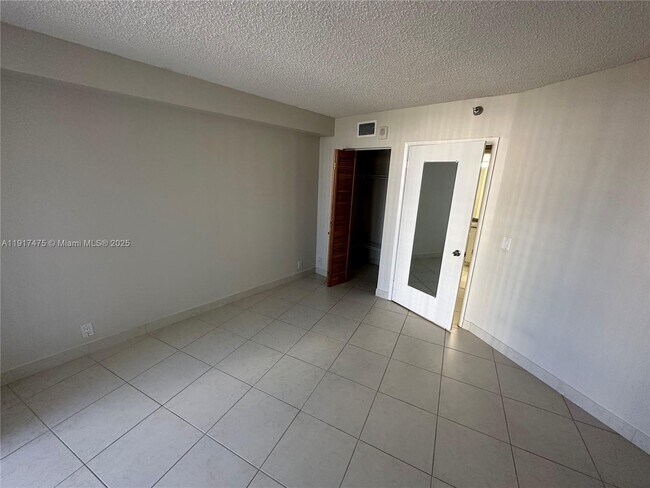 Building Photo - 3400 NE 192 St