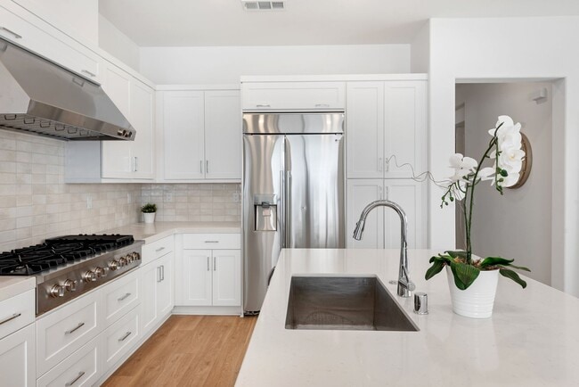 Building Photo - 408 Treble: Modern 4BR + Loft in Great Park, Irvine