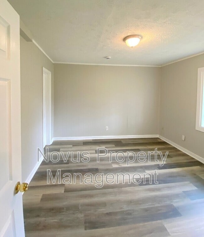 Building Photo - 6501 Elsie St