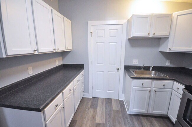 Building Photo - 51 McMillen Ave