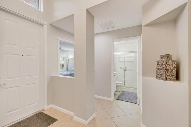 Building Photo - 9895 Tallyrand Dr