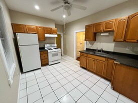 Building Photo - 82 Bristow St