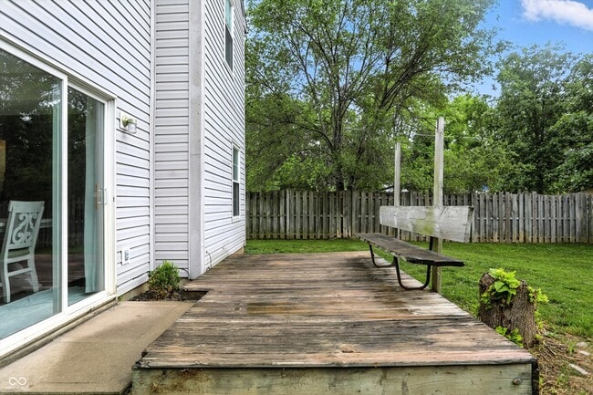 Building Photo - 6495 Titania Dr