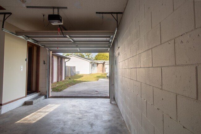 Building Photo - Move-In Ready 3-Bedroom, 2-Bathroom Rental...
