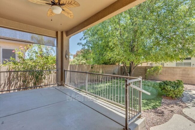 Building Photo - 1811 W Maplewood Pl