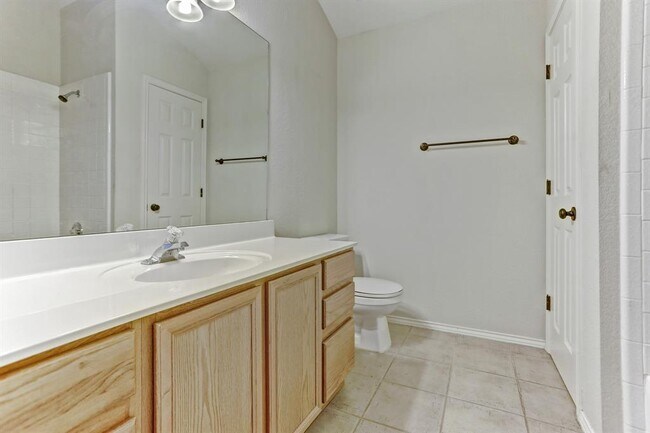 Building Photo - 20904 Waterside Dr