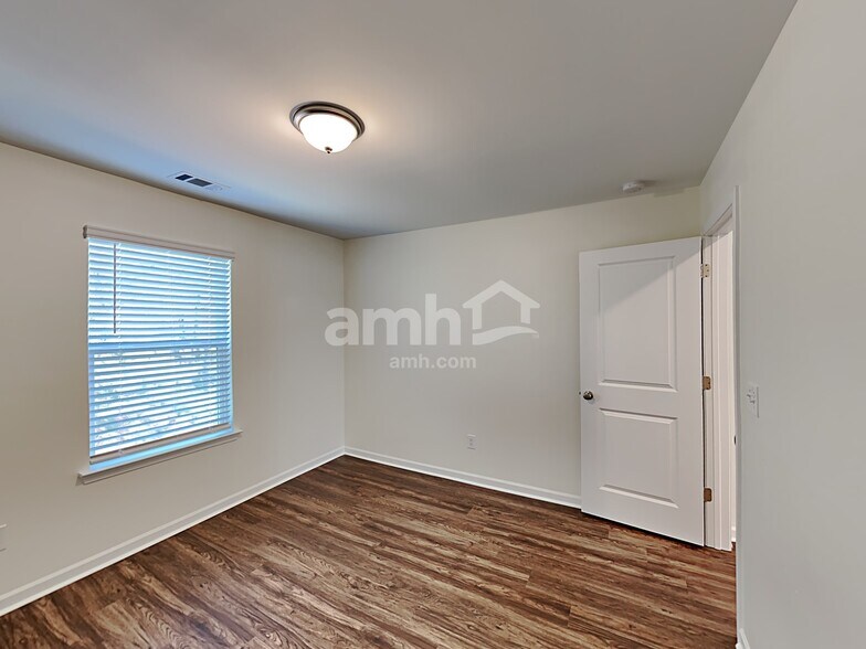 Building Photo - 145 Cheatham Hill Ln