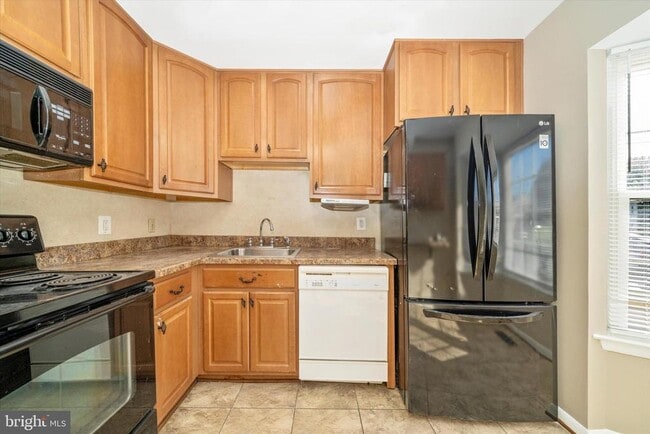 Building Photo - 310 Harry S Truman Dr