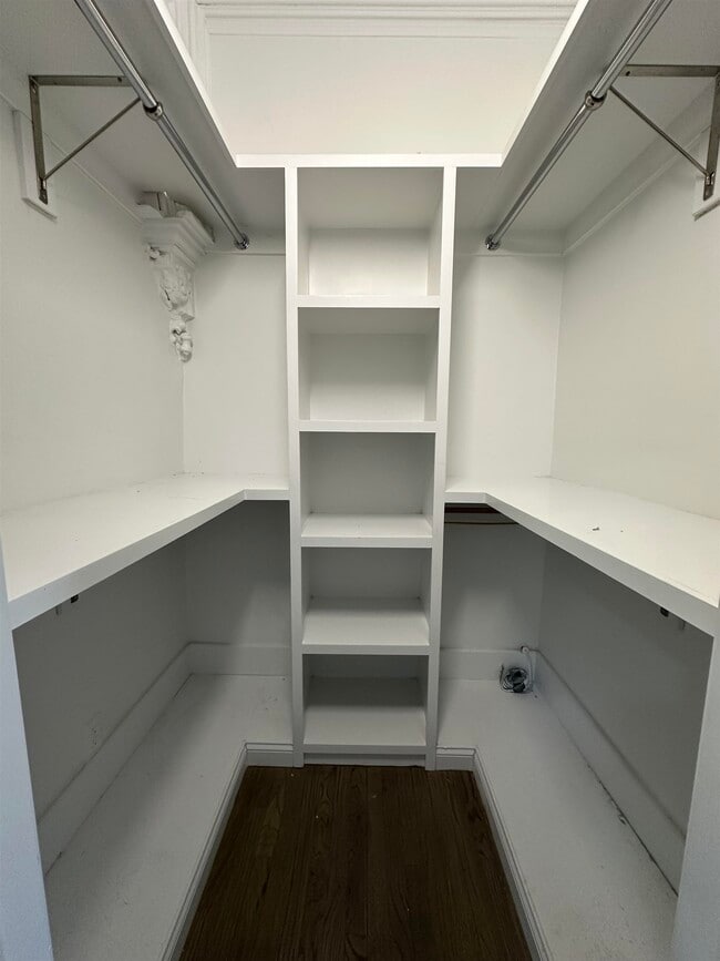 Building Photo - 297 4th St