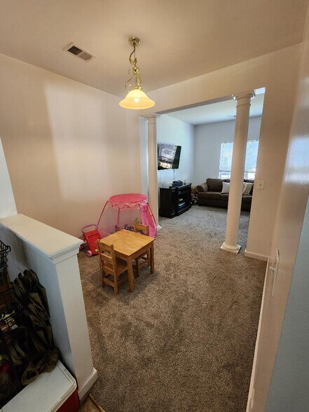 Family Room - 4205 Riding Place Rd