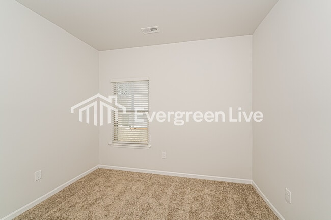 Building Photo - 308 Pond Spg Dr