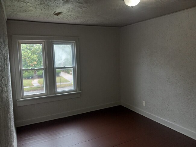Building Photo - 17162 Bradford Ave