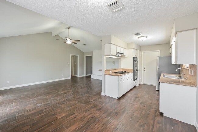 Building Photo - 11122 Kirwin Ln