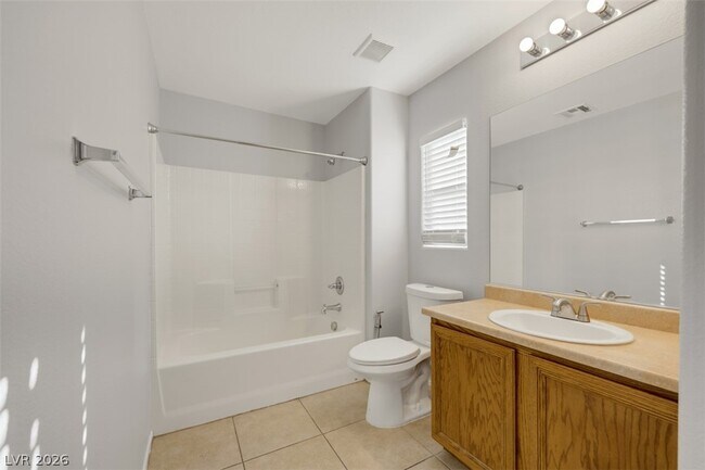 Building Photo - 1829 Tourmaline Blue St