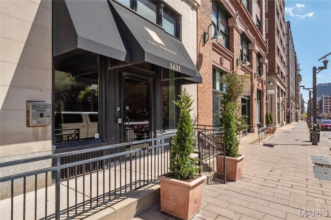 Building Photo - 1635 Washington Ave