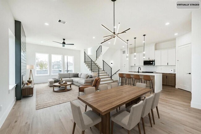 Building Photo - 3810 Ennis St