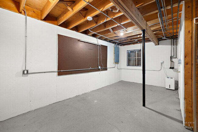 Building Photo - 659 Alida Dr