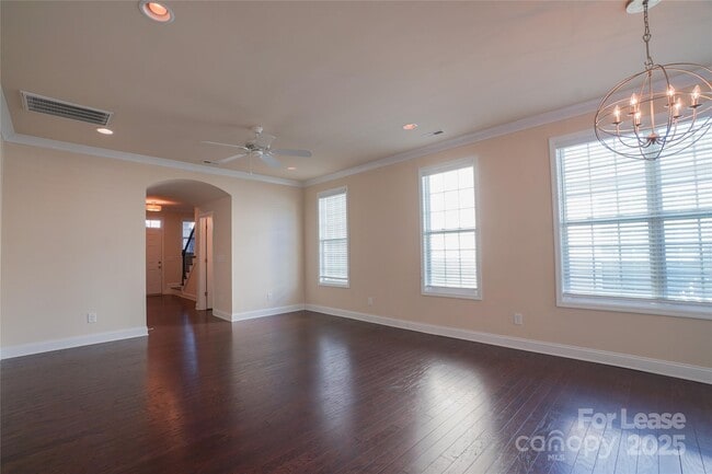 Building Photo - 6426 Hove Rd