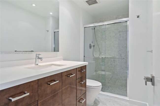 Building Photo - 19355 Turnberry Way