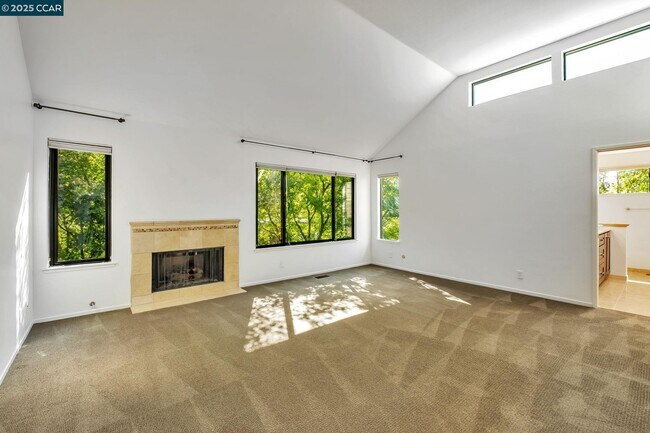Building Photo - 1949 Highridge Ct